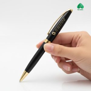 Kuts ký khắc tên, logo riêng nắp vặn